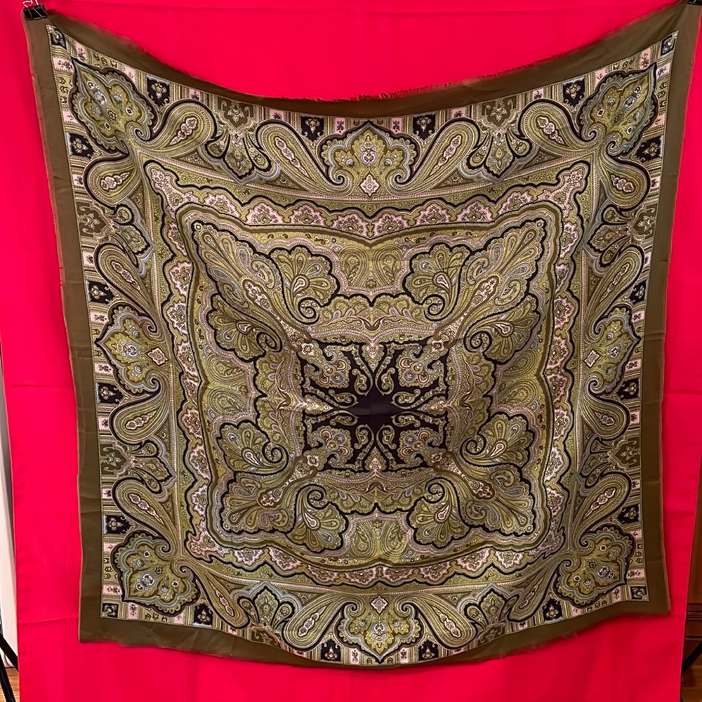 Woman scarf